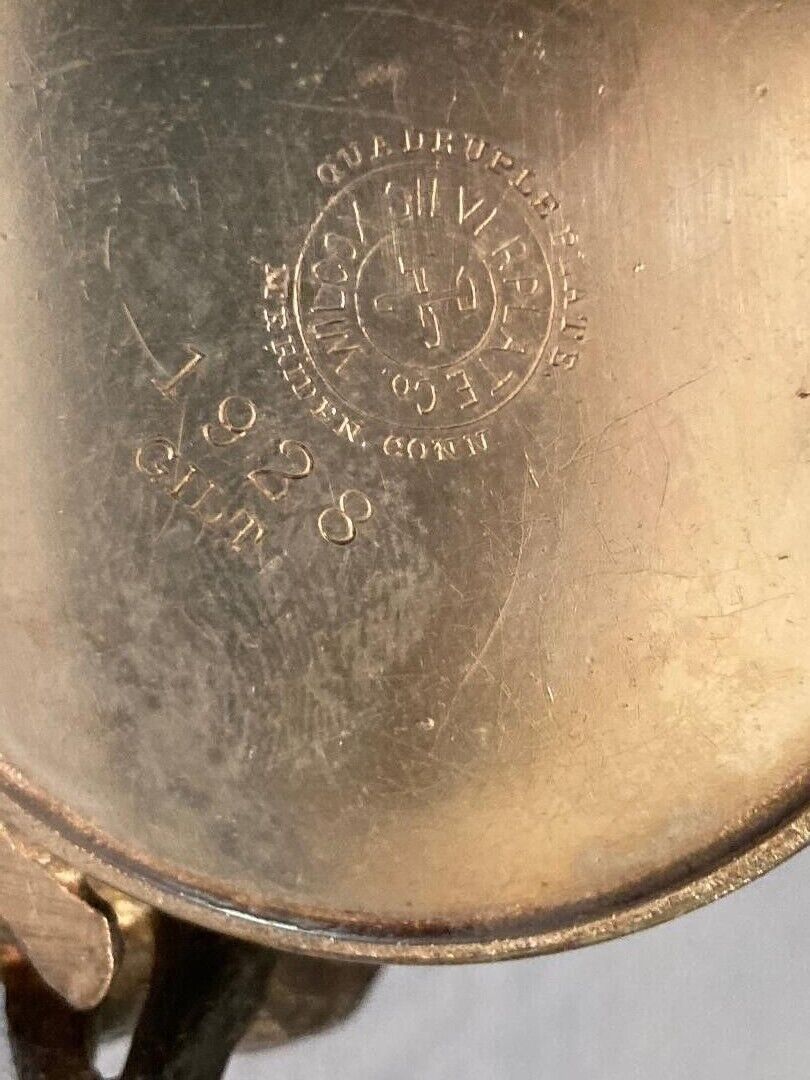 Cat figural toothpick holder, Wilcox Silverplate Co. #1928