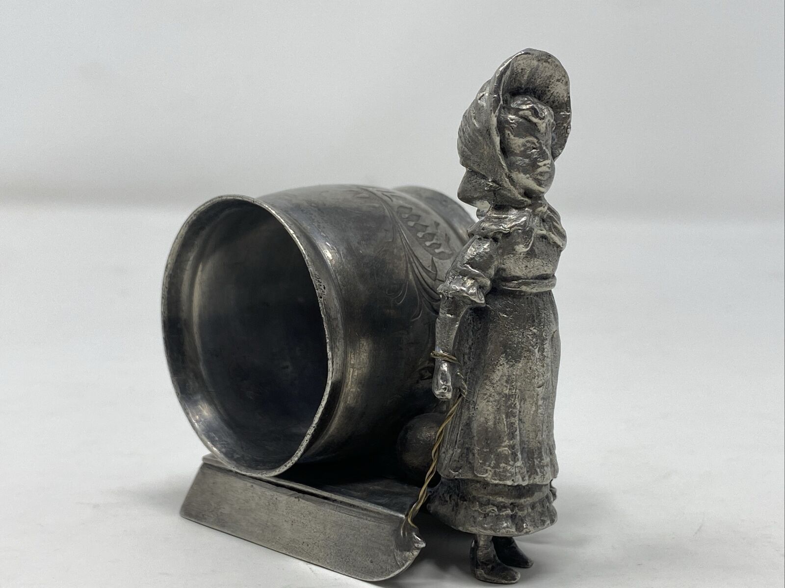 girl on sled toronto 84 FAKE