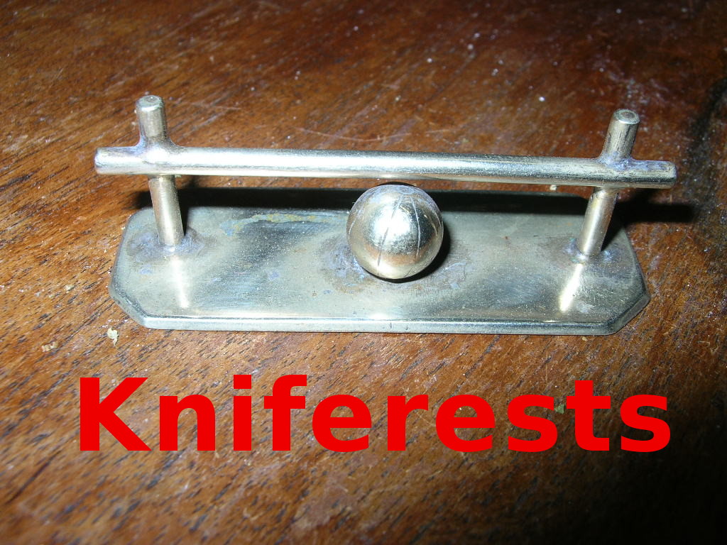 Figural knife rests